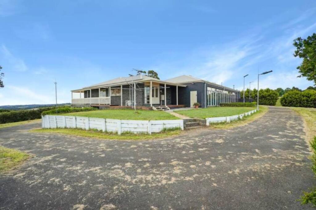 Narre Warren Farm Farm 20 People Villa Belgrave South ภายนอก รูปภาพ